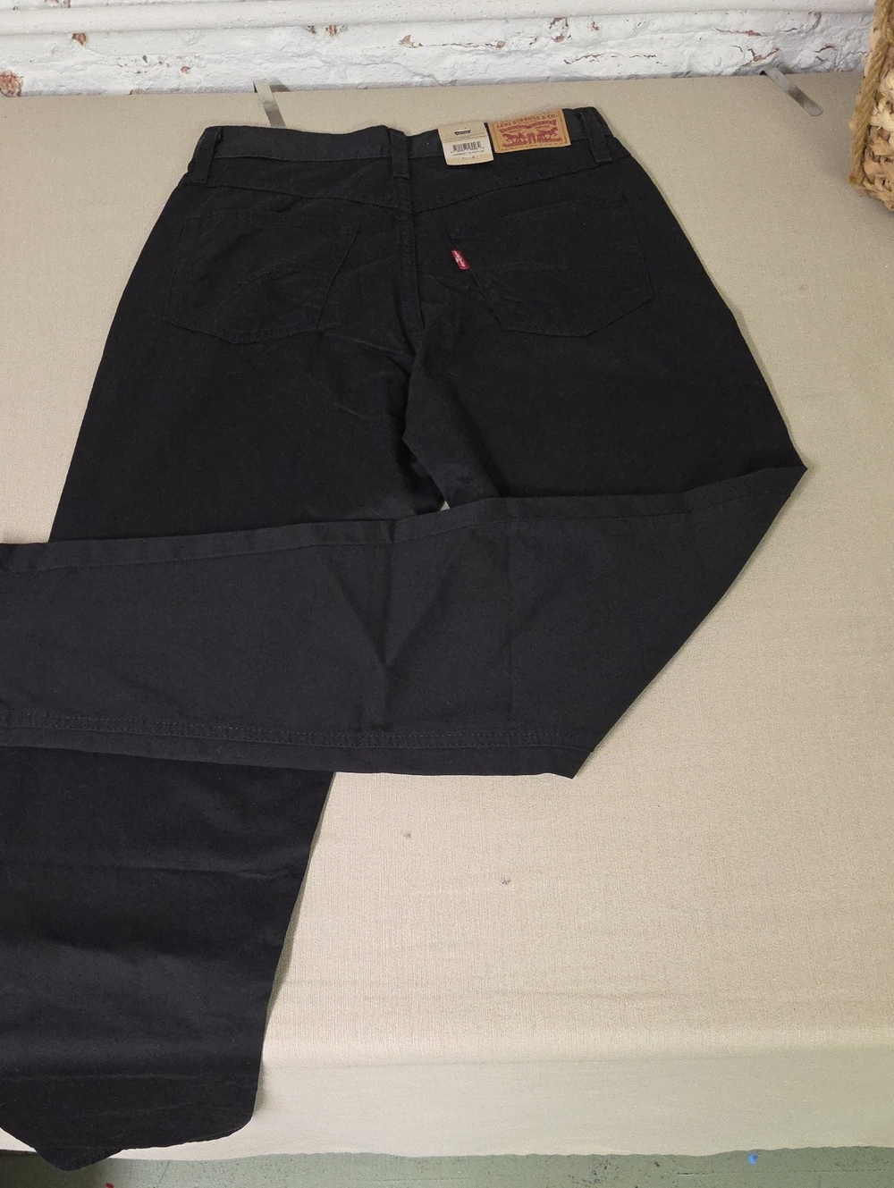 Levi's Black 80s Mom Jeans NWT Sz 28